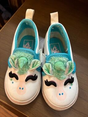 Vans Toddler Size 6 Kids Unicorn Slip-On Sneakers in White and Teal